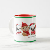 サンタ帽子の犬たち動物の子犬のモダン休日 ツートーンマグカップ (正面左)
