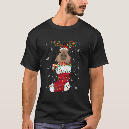 サンタ帽子キャピバラ動物ソックスのクリスマスツリーライト Tシャツ (正面)