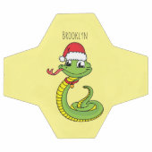 サンタ帽子マンガの可愛い緑のヘビ サッカーボール (フラット)