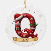 サンタ帽子 赤いクリスマス 文字 Q 名前 セラミックオーナメント (裏面)