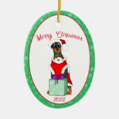 サンタ服を着たメリークリスマスかわいいドバーマン セラミックオーナメント (正面)