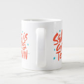 サンタ来イズトゥタウンホリデイデザイン ジャンボコーヒーマグカップ (裏面)