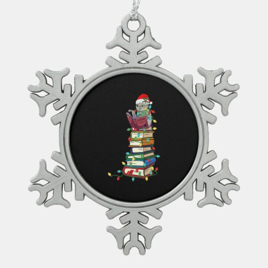 サンタ猫がクリスマスのライトブックTシャツブッおもしろいク スノーフレークピューターオーナメント (正面)