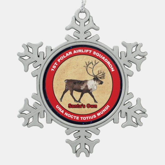 サンタ・オウン – 第1極空輸飛行隊 スノーフレークピューターオーナメント (正面)