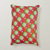 サンタ・ハットでテニスの赤いテニスボール アクセントクッション (裏面(縦))