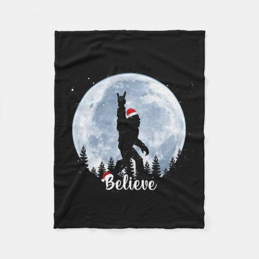 サンタ・ビッグフット・クリスマスロック転がサスカッチベリーヴ フリースブランケット (正面)