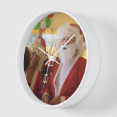 サンタ&ミセスクロースクリスマスお祝い-フェスティバル 壁時計 (傾斜)