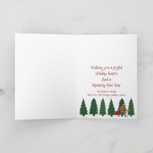 サンタSquatchのクリスマスはおもしろいなあなたの名前を加えます シーズンカード (内部)