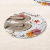 サンダル、貝類、ヒトデのビーチ ラウンドペーパーコースター (アングル)