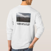 サンディの生存者 Tシャツ (裏面)