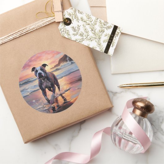 サンディアメリカン(犬)スタッフォードドッグオンビーチサンセット ラウンドシール (ギフト)