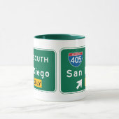 サンディエゴのカリフォルニアの交通標識 マグカップ (中央)