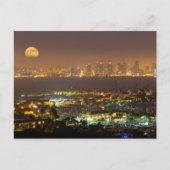 サンディエゴのスカイライン上の月の出 ポストカード (正面)