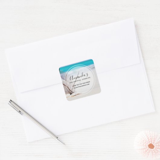 サンディビーチウィズホワイトシーシェルズビジネス スクエアシール (封筒)