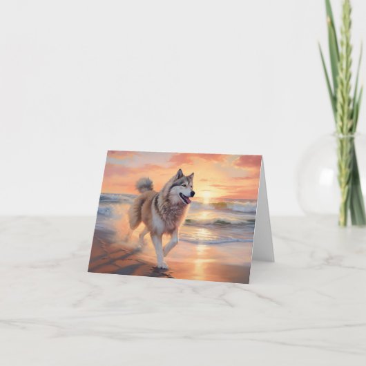 サンディポーズアラスカンマラムートドッグオンビーチサンセット カード (正面)