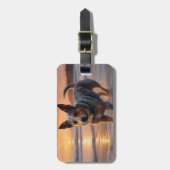 サンディポーズオーストラリア牛の犬オンビーチサンセット ラゲッジタグ (正面縦)