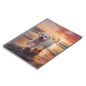 サンディポーズビコンフリースドッグオンビーチサンセット ノートブック (左側)