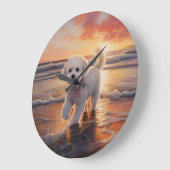サンディポーズビコンフリースドッグオンビーチサンセット ラージ壁時計 (傾斜)