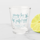 サンディ足指&塩辛いキス目的地の結婚式 ショットグラス (正面)