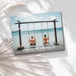 サンディ足指Saltyキス結婚式日付を保存 案内ポストカード<br><div class="desc">Sandy Toes & Saltyキスの写真を使って手頃、お気に入りの人を集めて海辺のお祝いに参加しよう。ビーチのスナップショットで前面お気に入りのをパーソナライズし、すべての重要な詳細を背面に追加。忘れられないビーチ結婚式のために招待状のゲストを予約する完璧な方法だ！</div>