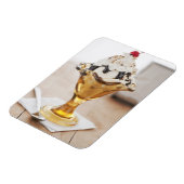 サンデーのクローズアップとさくらんぼの上面 マグネット (左側)