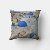 サントリーニ、ギリシャ。鐘楼と青いドーム クッション (裏面)