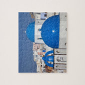 サントリーニ、ギリシャ。鐘楼と青いドーム ジグソーパズル (縦)