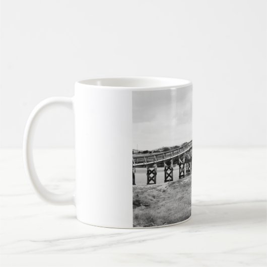 サンドイッチ遊歩道のマグ コーヒーマグカップ (左)