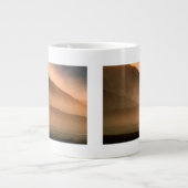 サンドストームアットメスキート砂丘サンセット ジャンボコーヒーマグカップ (正面)