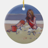 サンドチャイルドカワイイ遊小さな女の子ズビーチ セラミックオーナメント (裏面)