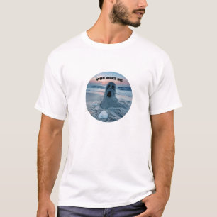 サンドマンは誰が彼を起こしたか知りたがっている Tシャツ