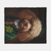 サンパトリックのデイドレスのプードル犬 フリースブランケット (正面(横))