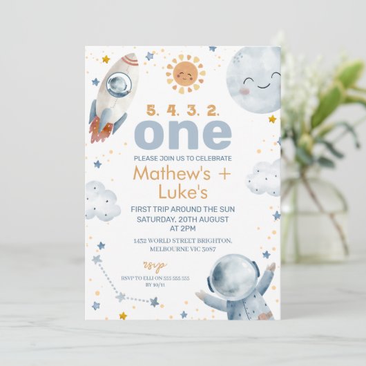 サンファーストのまわりにトリップサンツイン少年たち1歳の誕生日 招待状 (スタンド正面)