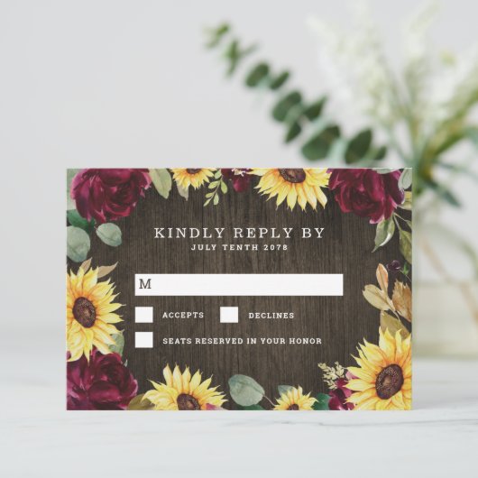 サンフラワーをテーマにしたバーガンディ結婚レッドローズ 出欠カード (スタンド正面)