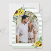 サンフラワーズユーカリプトゥスバーンウッドアーチブライダルシャワー 招待状 (裏面)