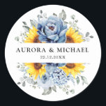 サンフラワーダスティブルー石板牡丹フローラ ラウンドシール<br><div class="desc">そしてモダンエレガント結婚フローラミッドサマーのステッカーには、黄色、石板、緑豊かな植物性のとユーカリの色合いの水色ひまわりアジサイと牡丹のブーケが施されている。私の"blisswedingpaperie"ストアからより多くの一致するデザインやバリエーションを見つけてください。そし感じては連絡、私に自由にカスタマイズまたは一致する項目。</div>