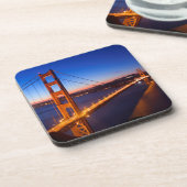 サンフランシスコおよびゴールデンゲートブリッジ上の夜明け コースター (左側)