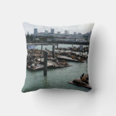 サンフランシスコとピア39シーライオンズシティスカイライン クッション (裏面)