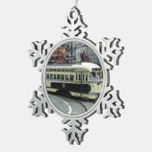 サンフランシスコのケーブルカー スノーフレークピューターオーナメント (右)