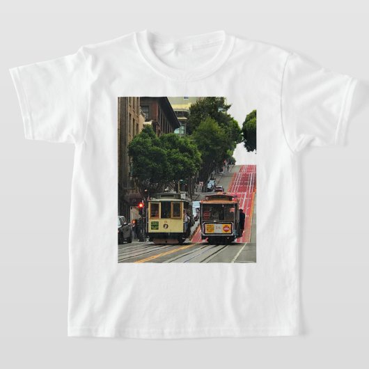 サンフランシスコのケーブルカー#2 Tシャツ (レイダウン)