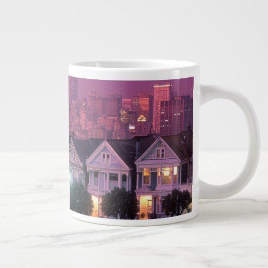 サンフランシスコの夕暮れの列の家 ジャンボコーヒーマグカップ (右)