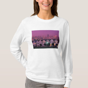サンフランシスコの夕暮れの列の家 Tシャツ