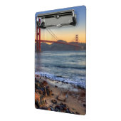 サンフランシスコ湾の道からのゴールデンゲートブリッジ ミニクリップボード (アングル2)