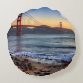 サンフランシスコ湾の道からのゴールデンゲートブリッジ ラウンドクッション (裏面)