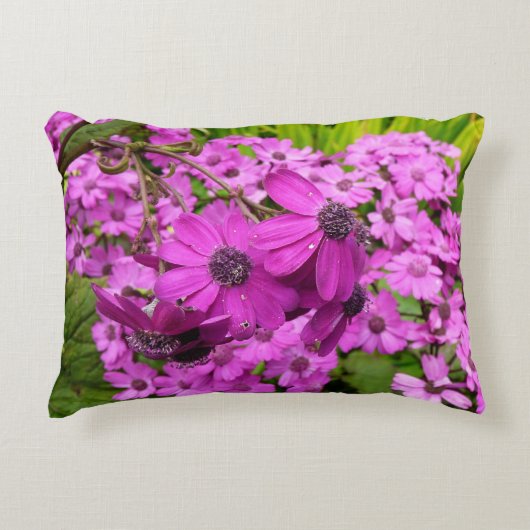 サンフランシスコ産の紫色の花 アクセントクッション (正面)