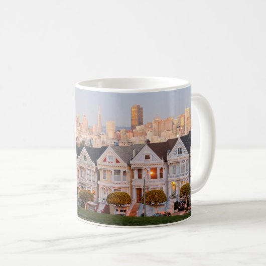 サンフランシスコ-色彩の鮮やかな女性コーヒー・マグ コーヒーマグカップ (正面右)