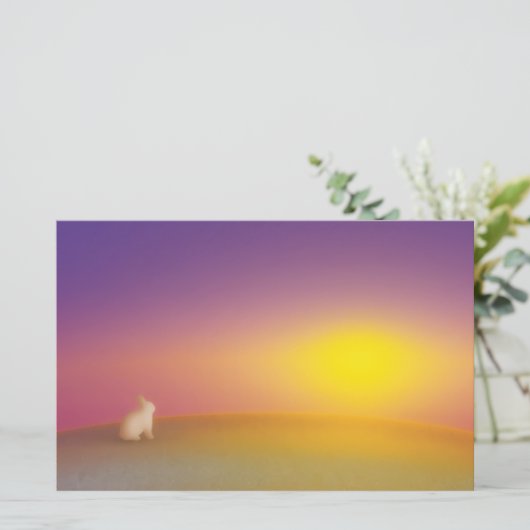 サンライズの草深い丘にかわいい白いバニーラビット (スタンド正面)