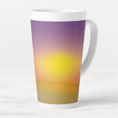 サンライズの草深い丘にかわいい白いバニーラビット カフェラテマグ (右アングル)