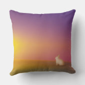 サンライズの草深い丘にかわいい白いバニーラビット クッション (裏面)