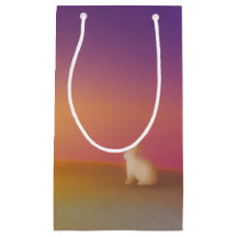 サンライズの草深い丘にかわいい白いバニーラビット